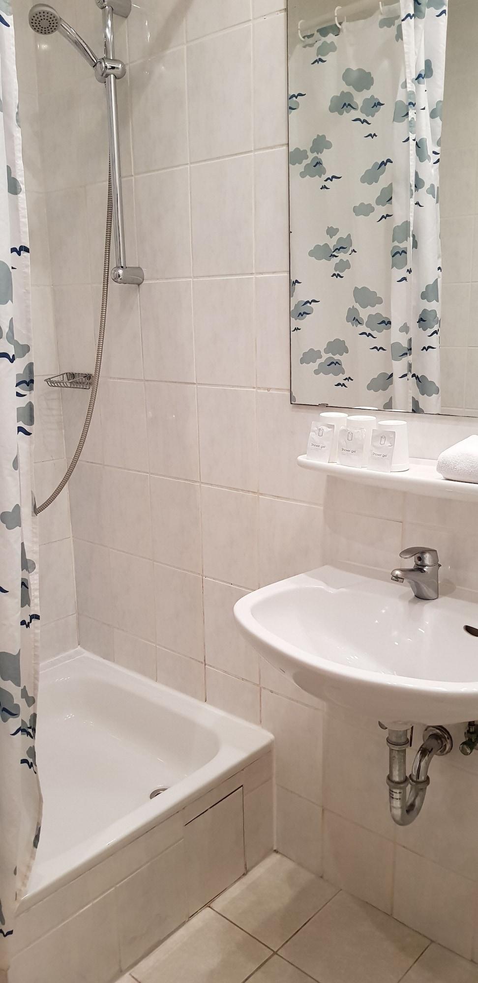 Central-Hotel Tegel Берлин Екстериор снимка