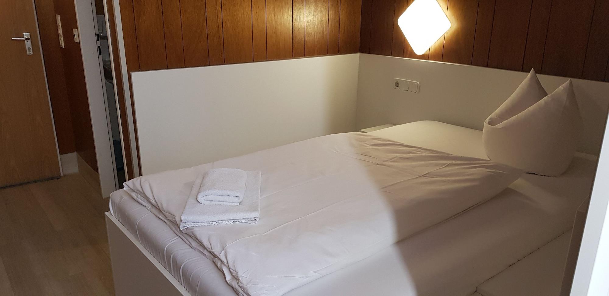 Central-Hotel Tegel Берлин Екстериор снимка