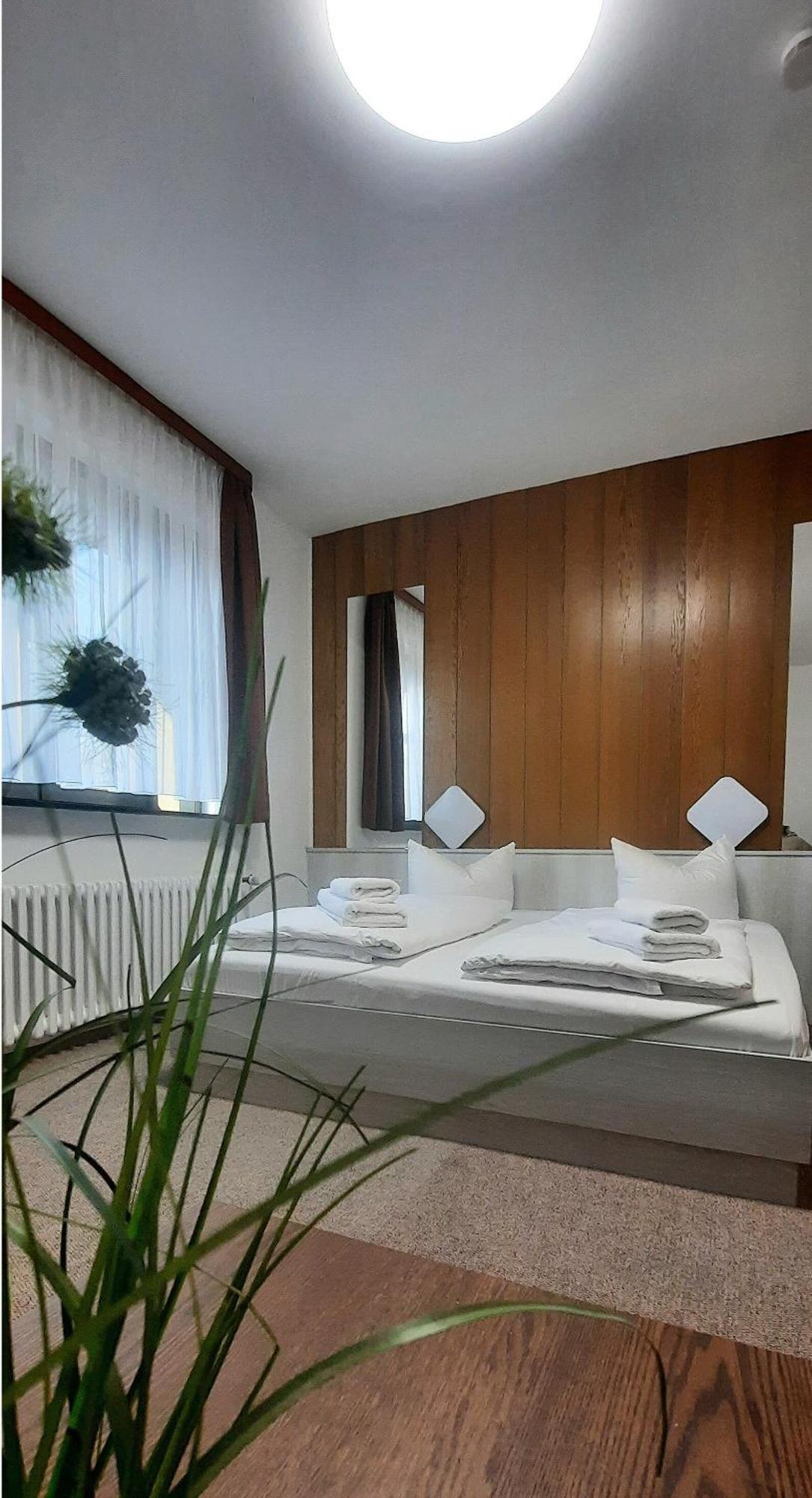 Central-Hotel Tegel Берлин Екстериор снимка