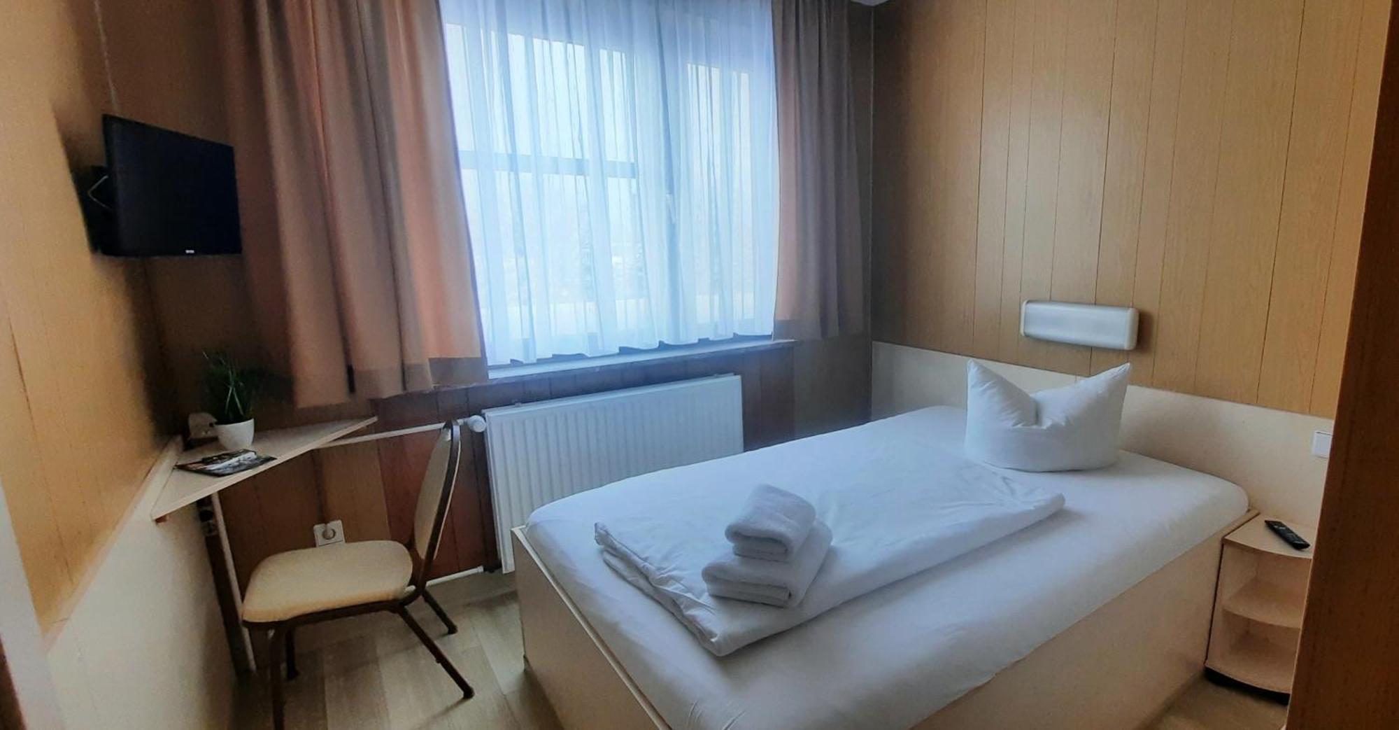 Central-Hotel Tegel Берлин Екстериор снимка