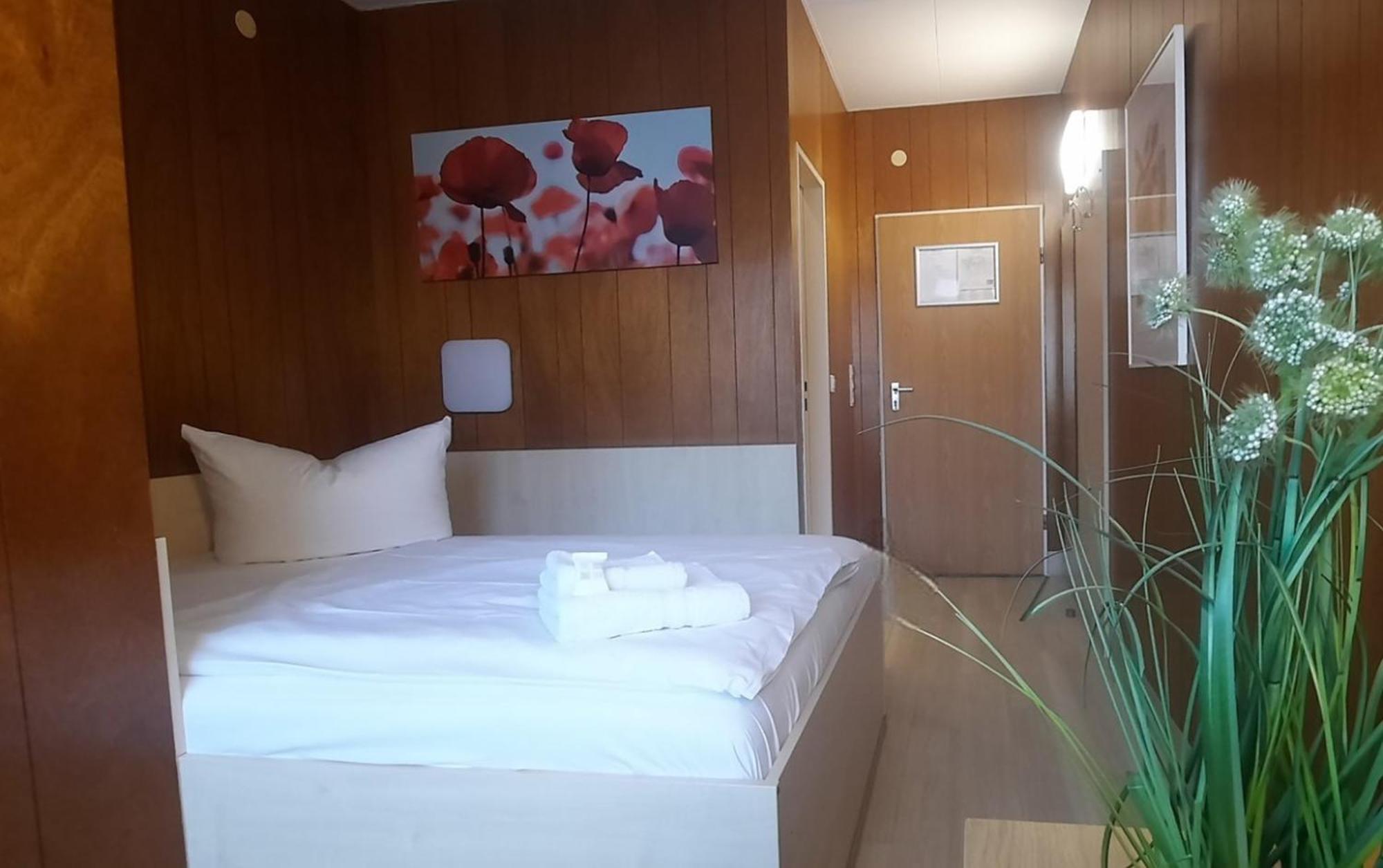 Central-Hotel Tegel Берлин Екстериор снимка