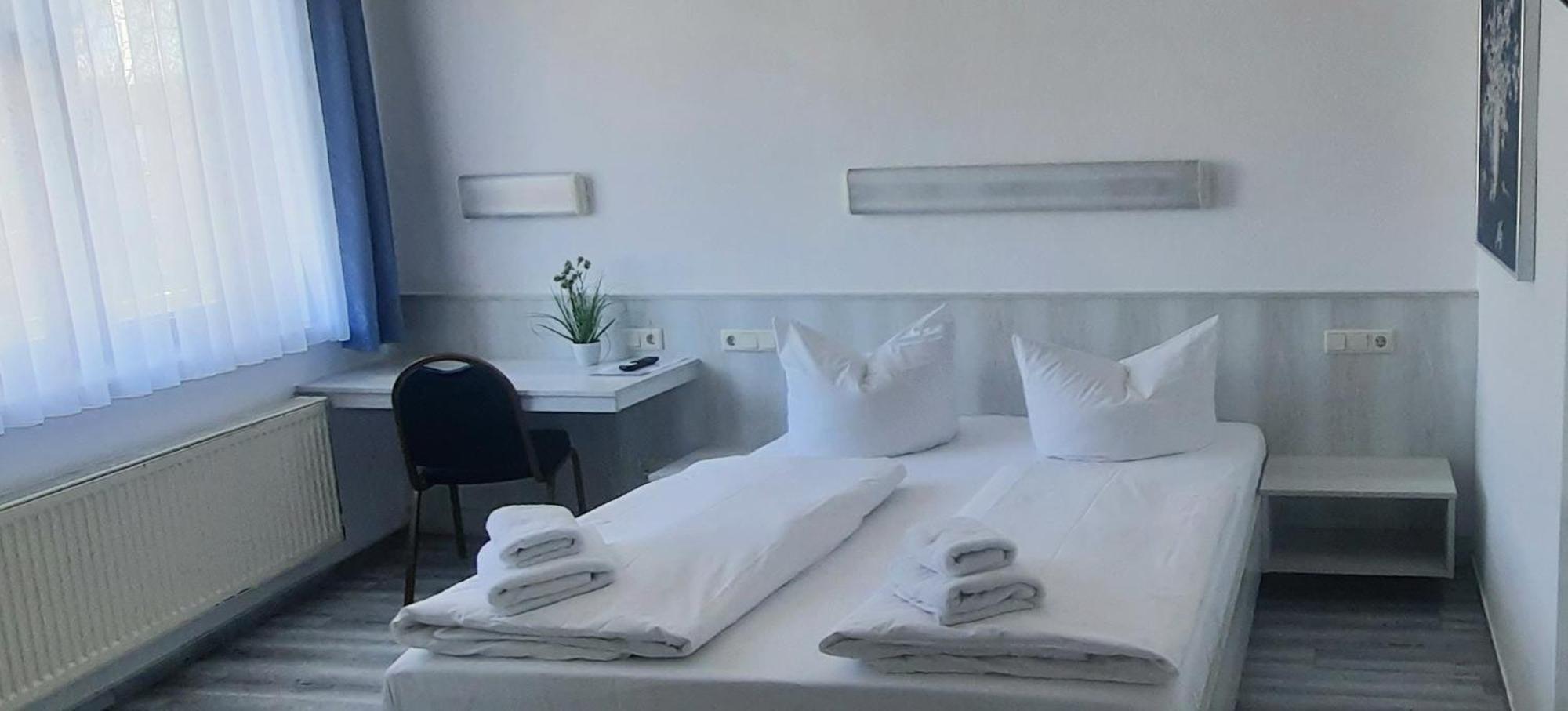 Central-Hotel Tegel Берлин Екстериор снимка