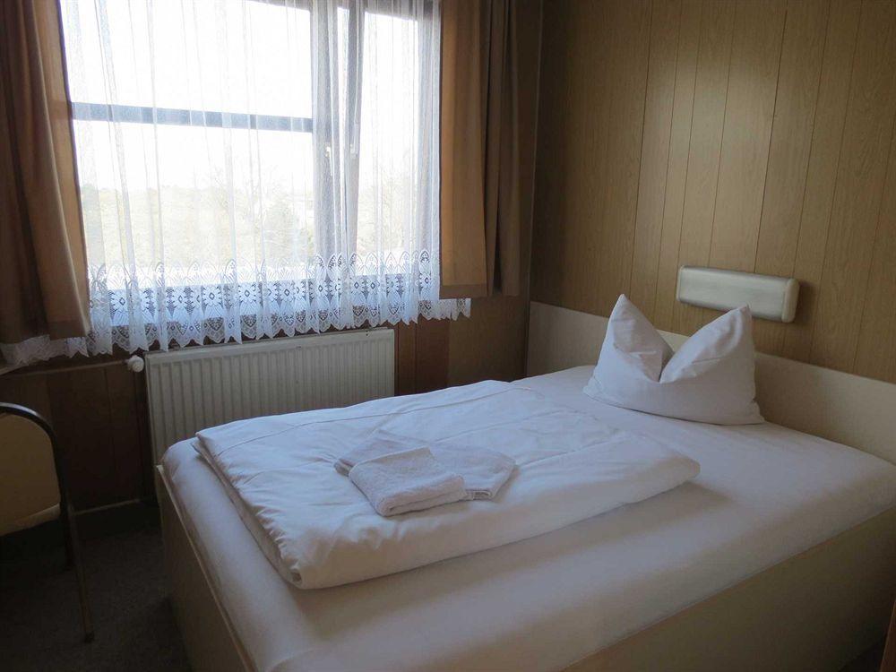 Central-Hotel Tegel Берлин Екстериор снимка