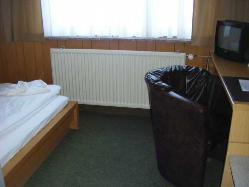 Central-Hotel Tegel Берлин Екстериор снимка