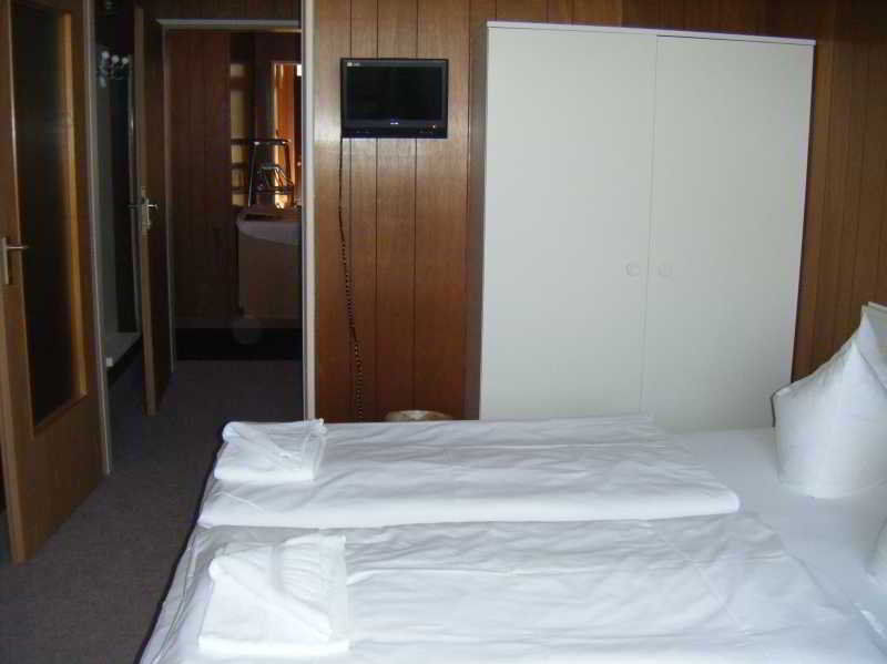 Central-Hotel Tegel Берлин Екстериор снимка